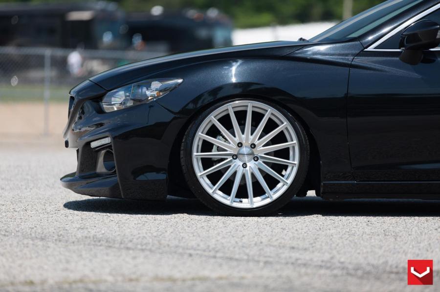  Mazda6 Jet Black on Vossen Wheels 2015 года  (фото 13 из 17)